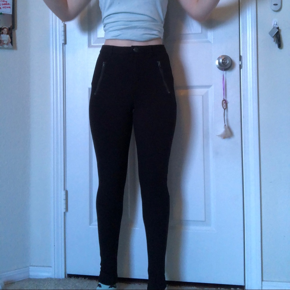 Legging type pants